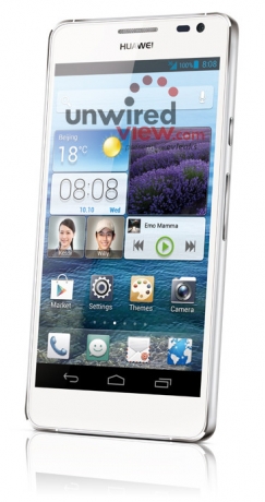 Нови снимки на мобилното трио на Huawei
