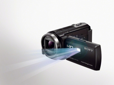 Sony анонсира новите си видеокамери