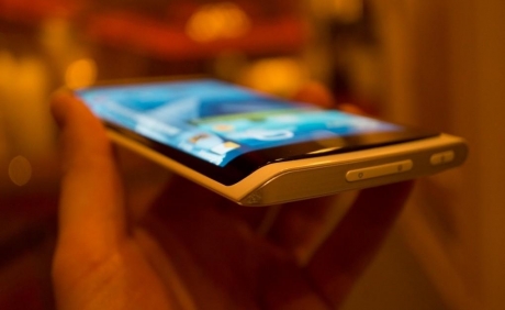 Samsung показа прототип на смартфон с гъвкав дисплей