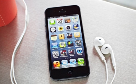 Apple може да пусне 5-инчов iPhone