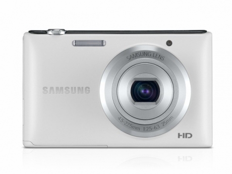 Нов компактен фотоапарат Samsung ST72