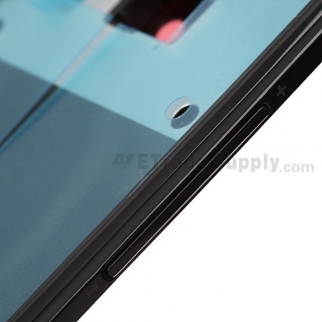 HTC M7 ще получи метален корпус