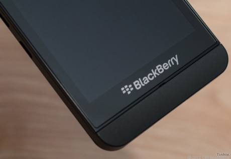 BlackBerry Z10 пристига утре във Великобритания?