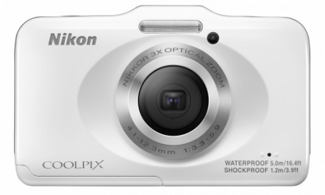 Nikon пуснаха два нови устойчиви апарата от серията COOLPIX