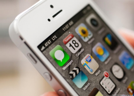 Собствениците на iPhone плащат най-големи месечни сметки