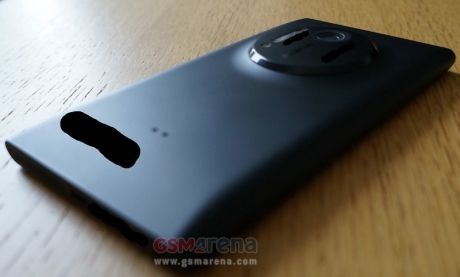 Nokia Lumia 1020 на прес-снимка