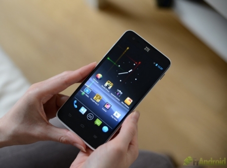 „Живи“ снимки на смартфоните ZTE Grand S Flex и Blade G