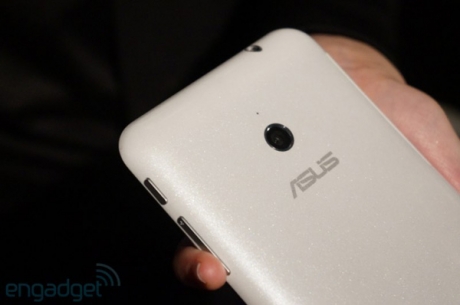 Пред смартфона Samsung Galaxy Note II се появи силен конкурент – Asus FonePad Note