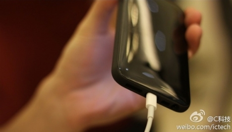 Появиха се предполагаемите снимки на бюджетния iPhone