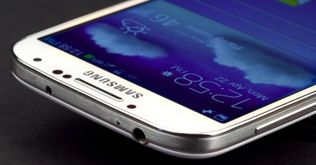 Къде са 10-те милиона Galaxy S4 на Samsung?