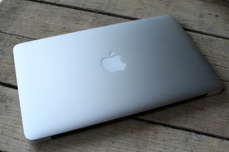 Новите MacBook Air имат проблем със свързването към Wi-Fi?