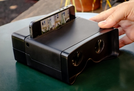 Джаджа превръща iPhone и iPod в 3D фотоапарати