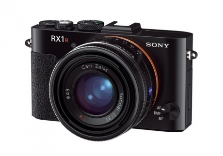 Sony RX1R и RX100M2 – наследници на фотоапаратите RX1 и RX100