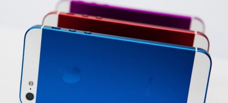 Apple iPhone за 330 долара ще се появи следващата година