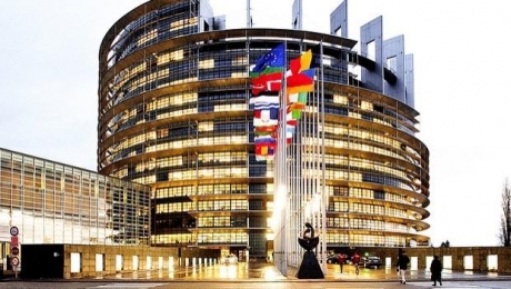 Европарламентът ще гласува законопроект за забрана на порнографията