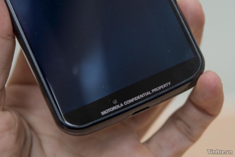 Стилен и мощен смартфон от Motorola на „живи“ снимки