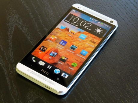HTC са доволни от търсенето на One