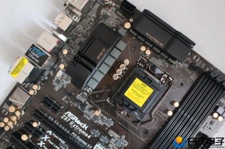Снимки и характеристики на дънните платки ASRock Z87 Extreme 4 и Z87 Pro 3