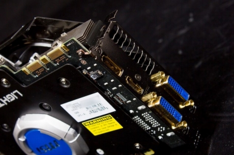 Снимки и характеристики на графичния адаптер MSI GeForce GTX 770 Lightning