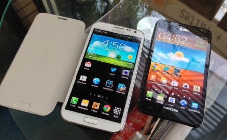Смартфонът Samsung Galaxy Note 3 може да получи подобрена камера с оптична стабилизация и оптичен зум
