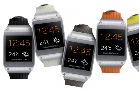 Samsung: Galaxy Gear е за хора като Майли Сайръс