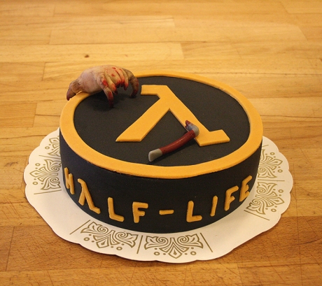 Вчера Half-Life навърши 15 години