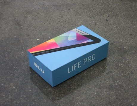 BLU представиха смартфонът Life Pro