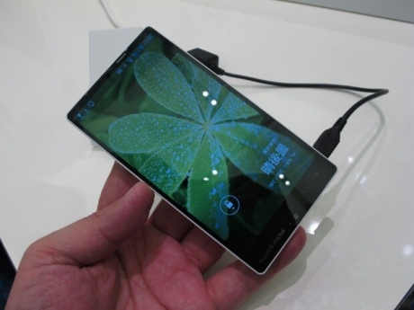 Sharp Aquos Phone Xx — свръхкомпактен и свръхмощен