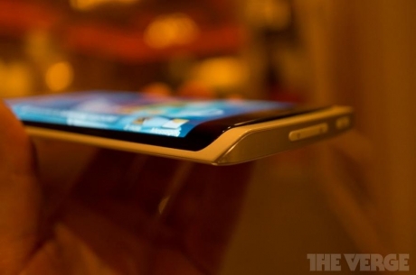 Samsung GALAXY Round – първият смартфон на Samsung с гъвкав дисплей
