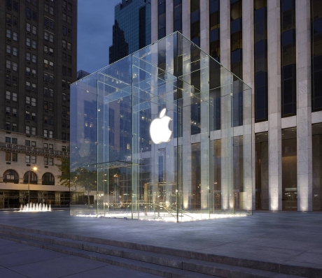 Apple предлагат работа на съкратените служители на BlackBerry