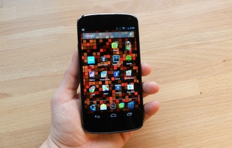 Известна е цената на Google Nexus 5 и на обновения Nexus 4