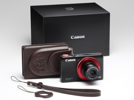 Canon представи специални версии на фотоапаратите PowerShot S120 и G16