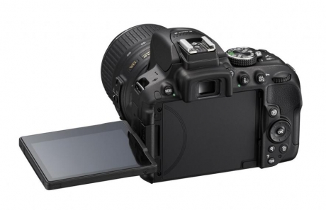 Nikon D5300 – фотоапарат за начинаещи