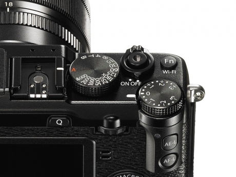 Fujifilm представиха безогледалния апарат X-E2