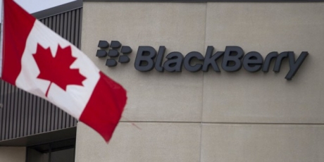 Канадското правителство ще позволи сделка между Lenovo и BlackBerry при определени условия