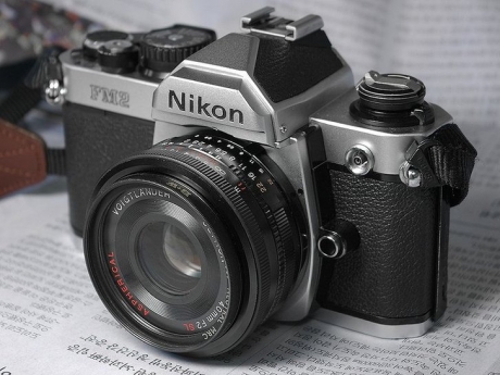 Nikon намекват за нов пълнокадров компактен апарат (видео)