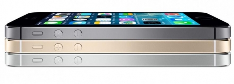 Apple безплатно подменя дефектни iPhone 5s
