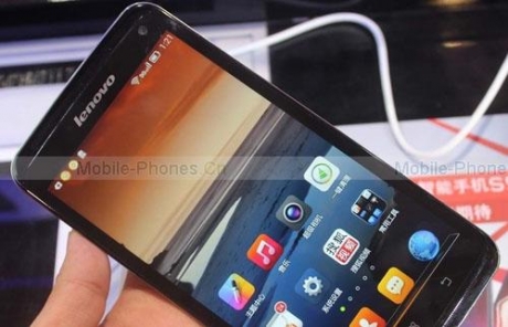 Lenovo представи бюджетния смартфон S930