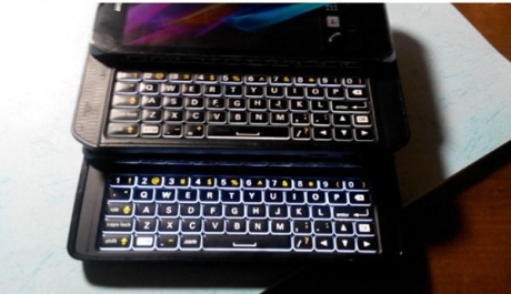 Смартфонът Motorola Droid 5 ще получи екран с диагонал 4,3-инча и резолюция 1280 х 720 пиксела