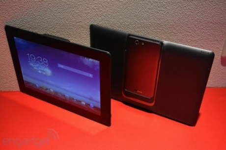 Asus анонсира обновения PadFone Infinity