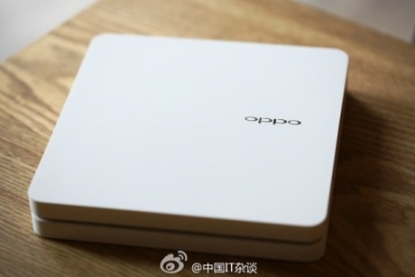Появиха се официалните снимки на смартфона Oppo N1 и неговата необичайна опаковка