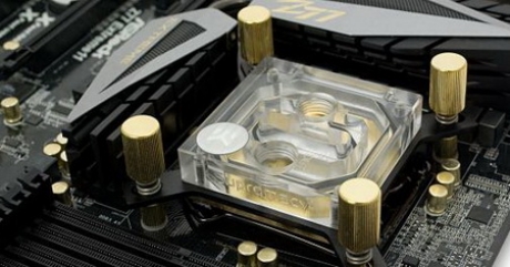 EK Water Blocks представи позлатена версия на процесорния блок за водно охлаждане EK-Supremacy – Clean CSQ – Gold