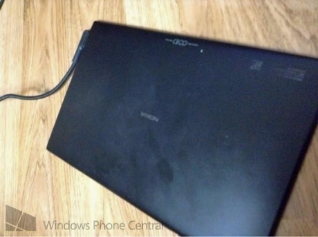 На 22 октомври Nokia представя Lumia 1520 и Lumia 2520