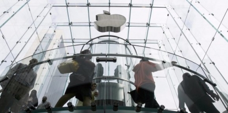 Франция започна разследване на Apple и нейните дистрибутори