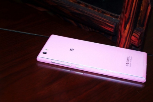 Стилният ZTE Star 1 копира чертите на Ascend P6