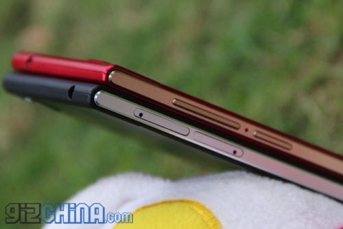 Neo M1: китайски смартфон с две операционни системи: Android и Windows Phone