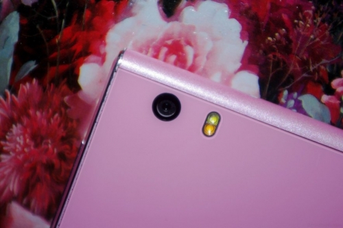 Стилният ZTE Star 1 копира чертите на Ascend P6