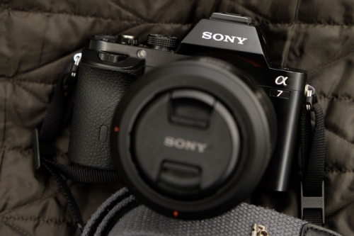 Пълнокадровите апарати на Sony ще разполагат с 15 обектива до края на годината