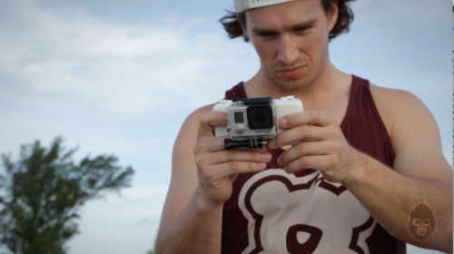 Калъф обединява снимачните възможности на iPhone и GoPro