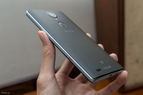 Pantech показа много красива версия на конкурента GALAXY Note 4 (снимки)
